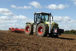 CLAAS Xerion and the VÃ¤derstad Rexius Twin